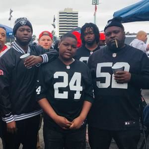 Meet your Posher, Curtis